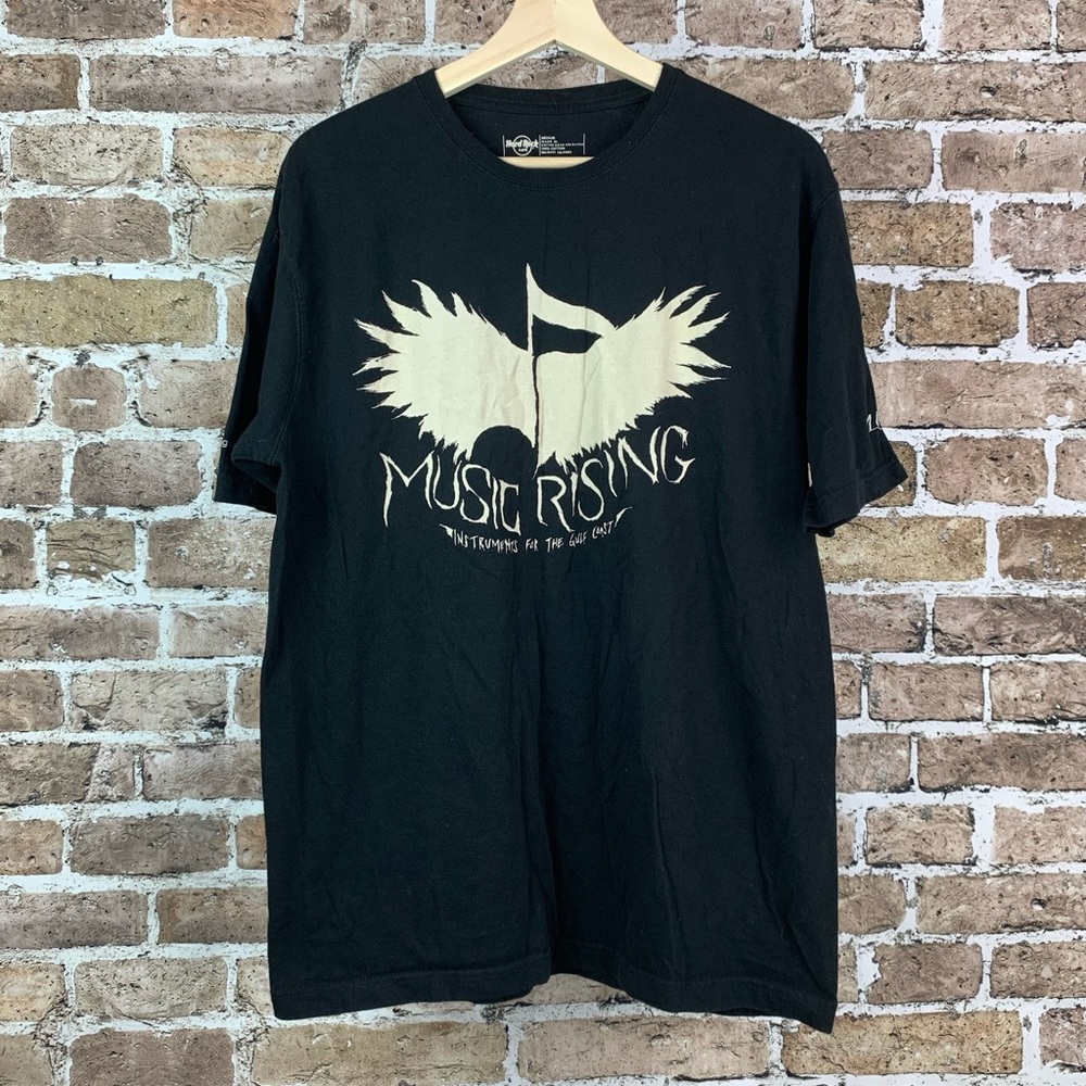 Hard Rock Cafe “Music Rising” Mens T-Shirt Black
